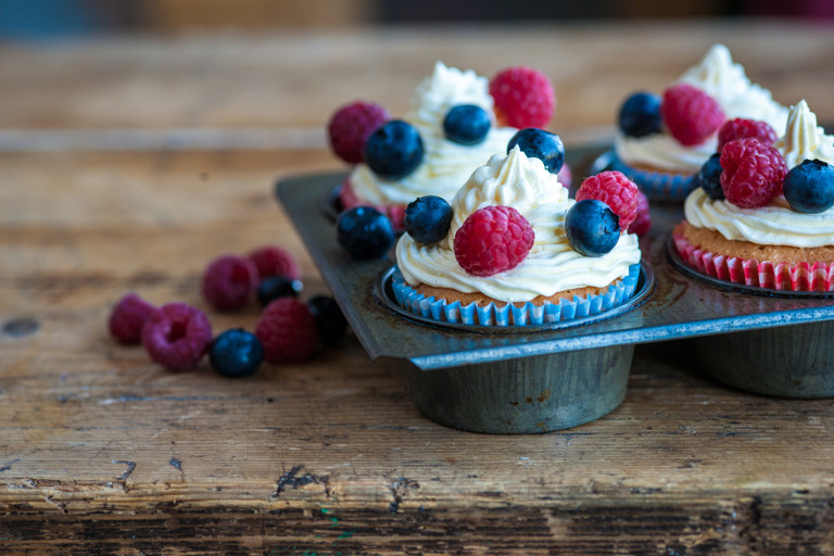 Victoria sponge cupcakes