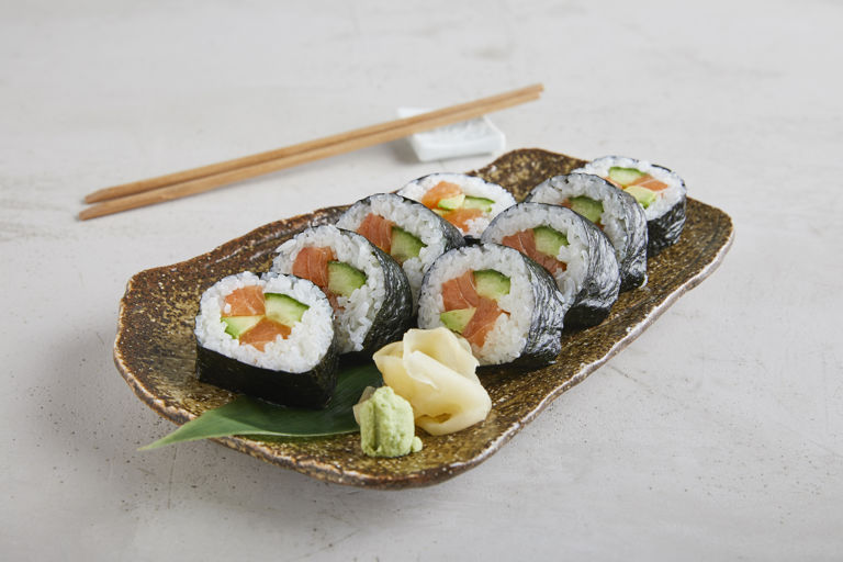 Salmon futomaki