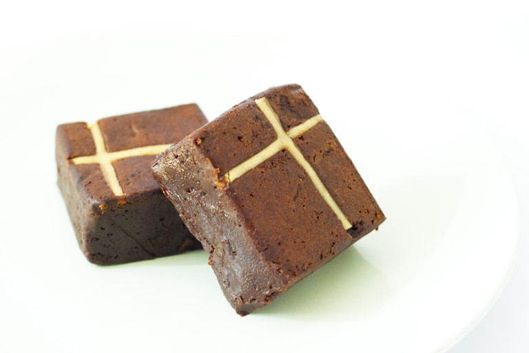 Hot cross bun brownie