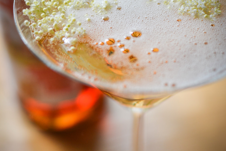 Jeeves elderflower fizz