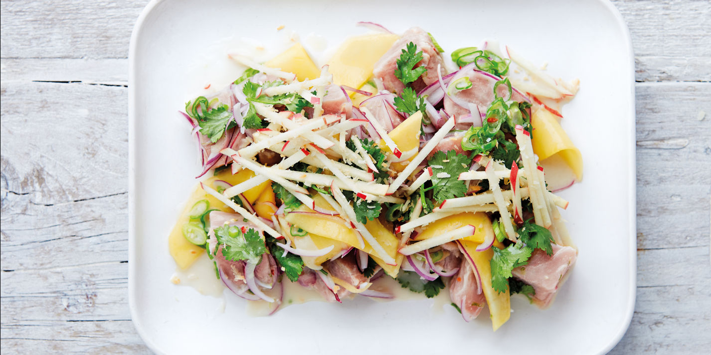 Tuna with coconut, chilli, mango, apple and lime