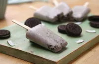 Mint Oreo cookies and cream popsicles
