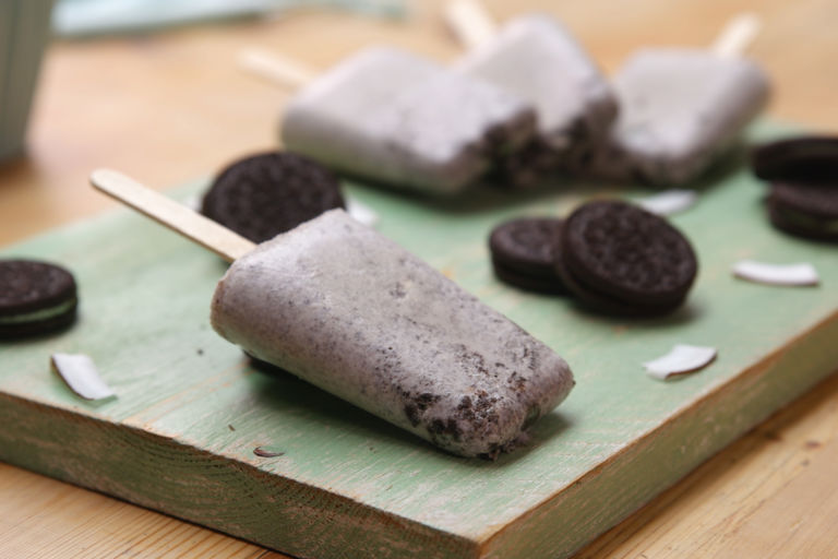 Mint Oreo cookies and cream popsicles