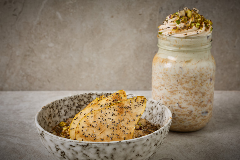 Winter-spiced pear and ginger overnight oats