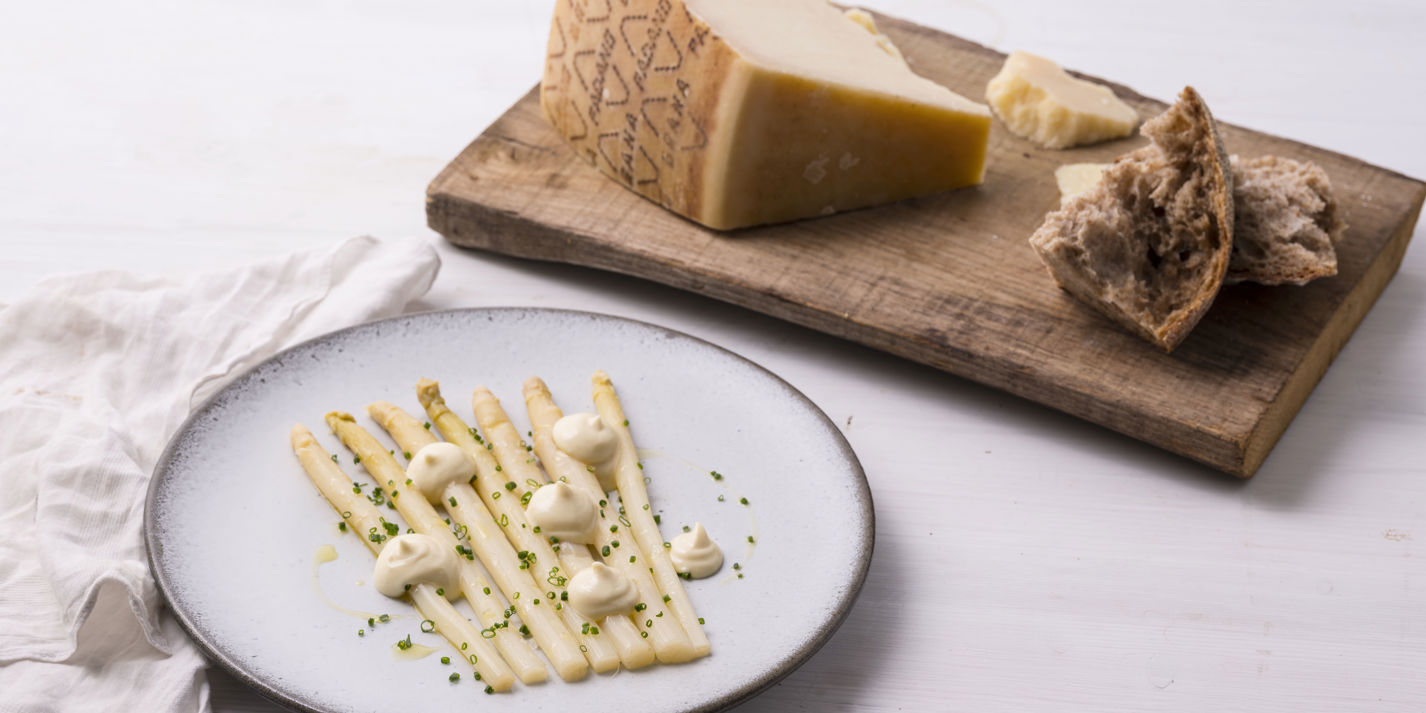 White Asparagus Recipe with Grana Padano Aioli - Great British Chefs