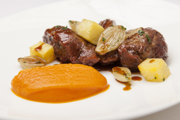 Meantime Yakima Red beer-braised Saddleback pork cheeks, creamed carrots and crispy potatoes