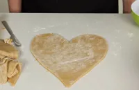 How to cut dough with a stencil