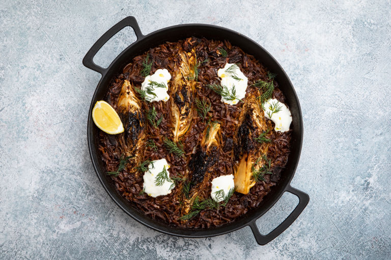 Pomegranate and tomato braised cabbage