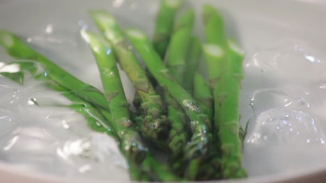 How to blanch asparagus