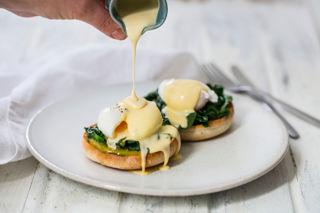 How to make Hollandaise sauce