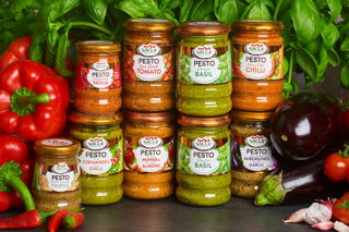 Sacla' pesto: celebrating la dolce vita