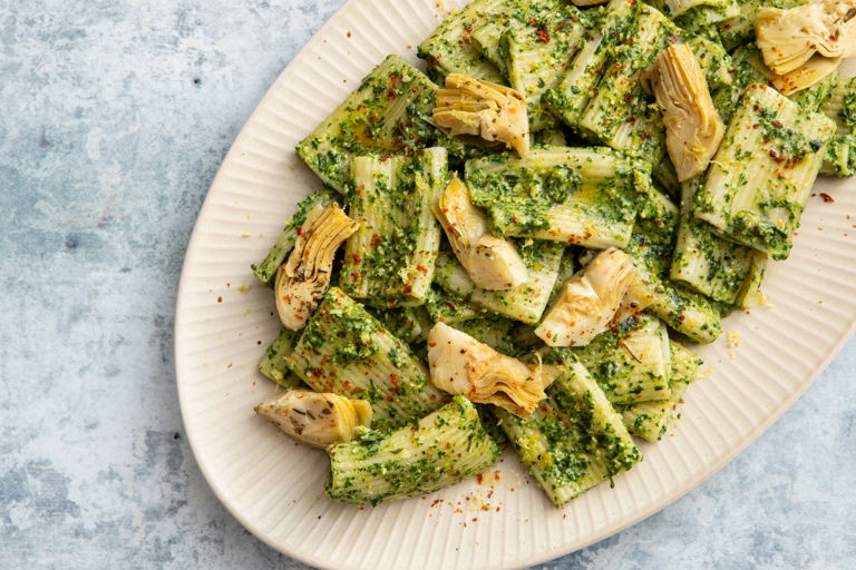 Spinach and artichoke pasta salad