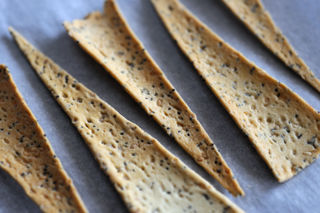 Thyme crackers