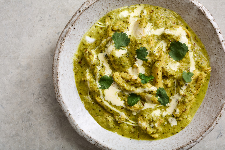 Green chilli chicken curry