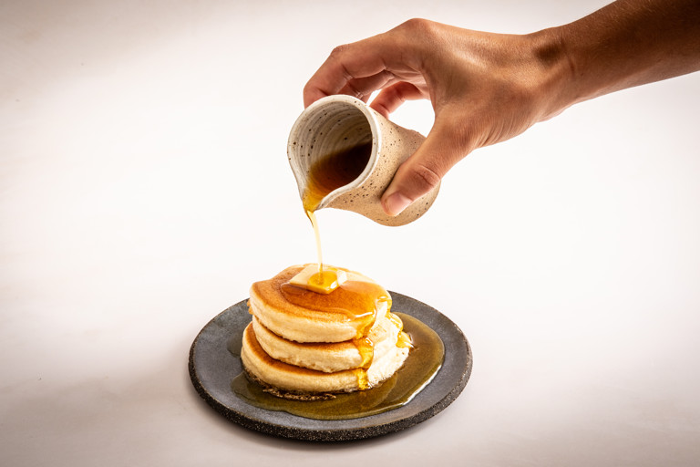 Spelt Japanese-style fluffy pancakes