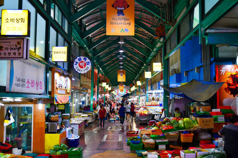 6 of South Korea’s most spectacular food markets