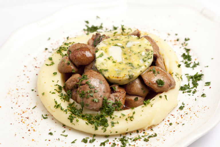 Veal kidneys with a Roquefort and walnut butter