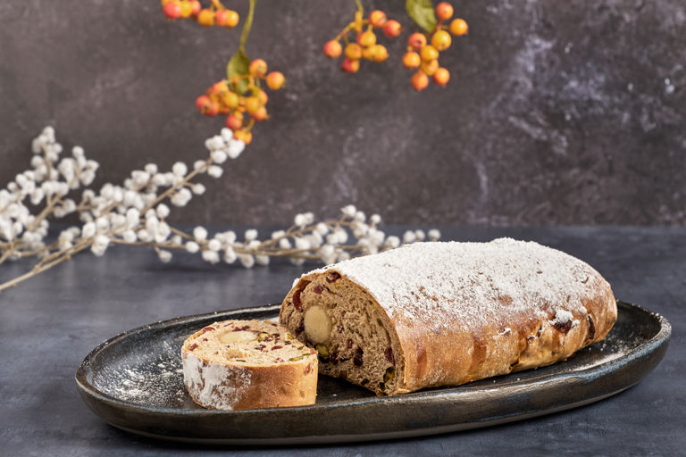 Cranberry and pistachio stollen