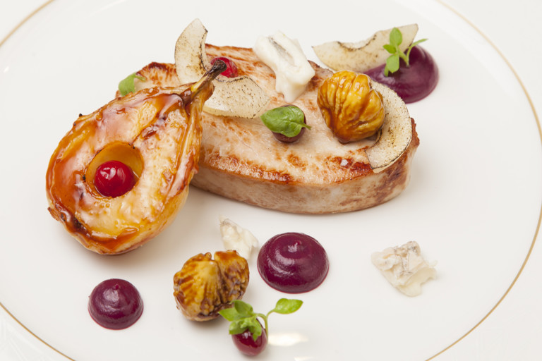 Sous-vide turkey breast, red cabbage, pear tart tatin, gorgonzola, chestnut