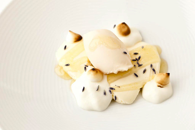 White chocolate with grapefruit and lemon