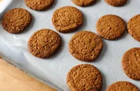Ginger snap biscuits