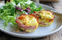 Cheesy bacon and egg breakfast cups