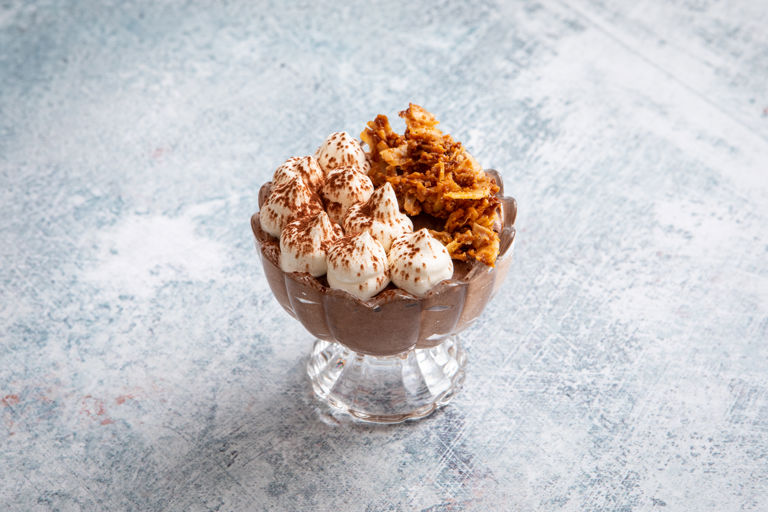 Coconut chocolate mousse with crispy coconut clusters 