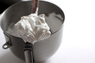 How to make Swiss meringue 