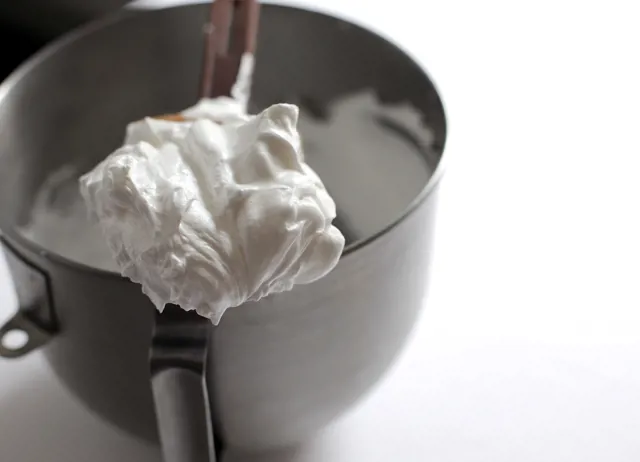 How to make Swiss meringue 