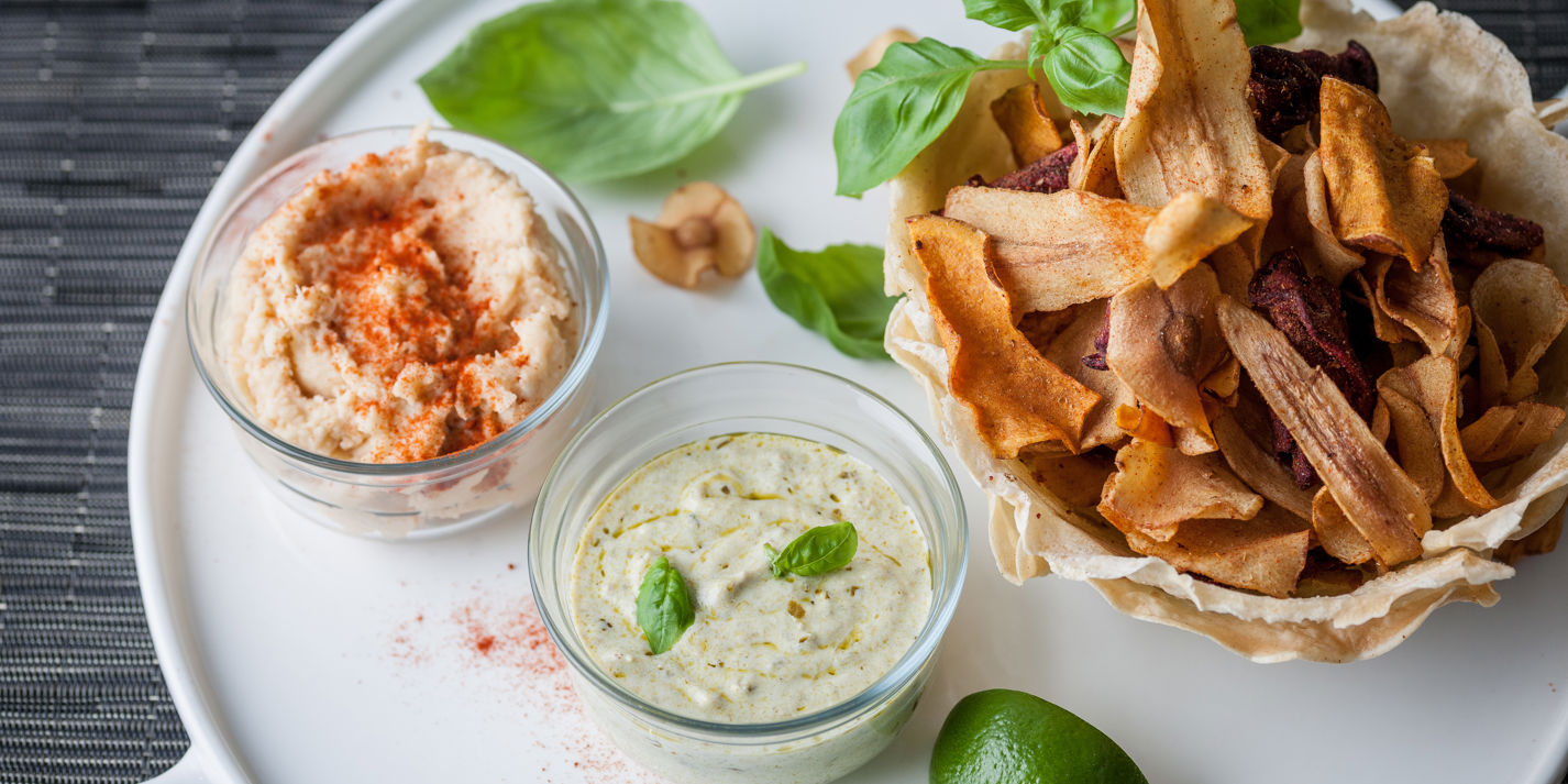 Root vegetable crisps in a crispy pancake bowl-image