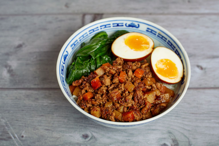 Braised minced pork, potato and carrot
