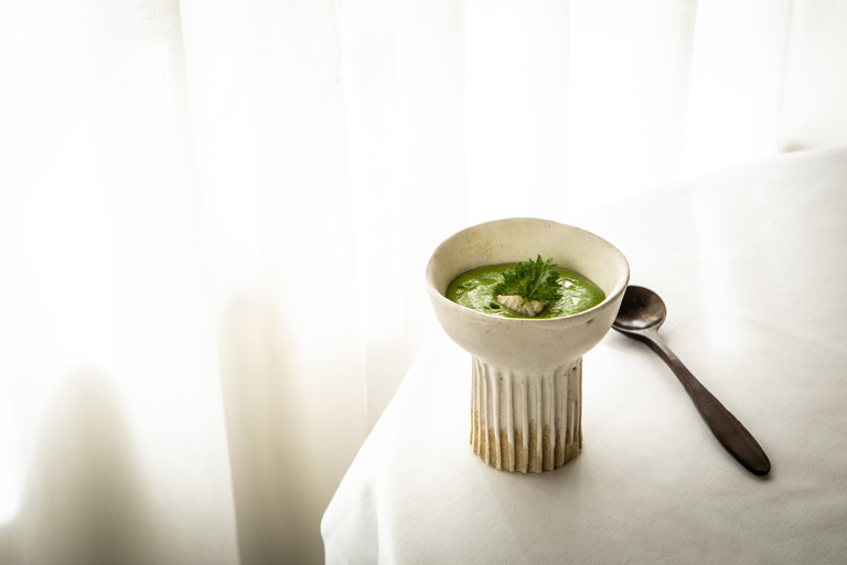 Asparagus soup with white crab and lovage