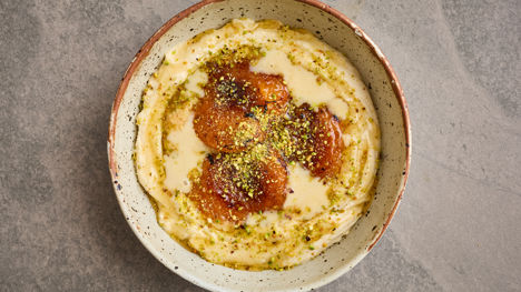 Caramelised apricots with tahini cream and pistachio crumb