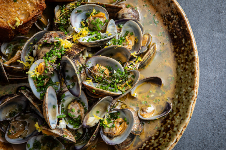 Steamed clams with parsley oil