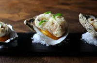 Oysters in crispy tempura batter with apricot purée		