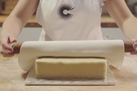 How to ice a square cake