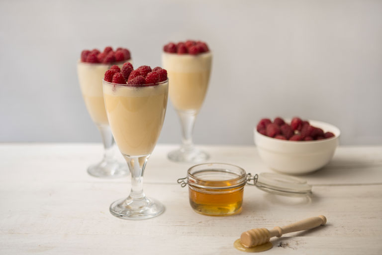 Honey and whisky mousse