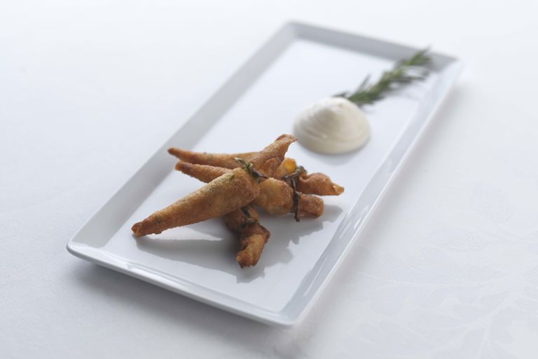 Squid cornets with rosemary mayonnaise