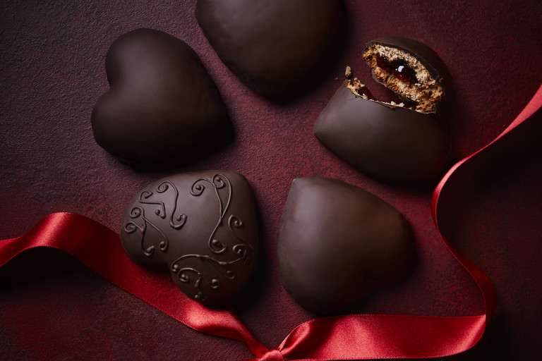 Gefüllte lebkuchen-herzen (filled gingerbread hearts)