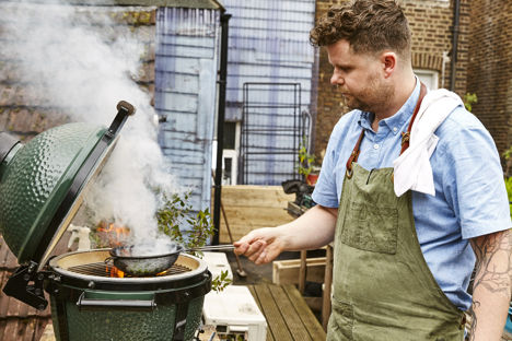 Why top chefs love the Big Green Egg