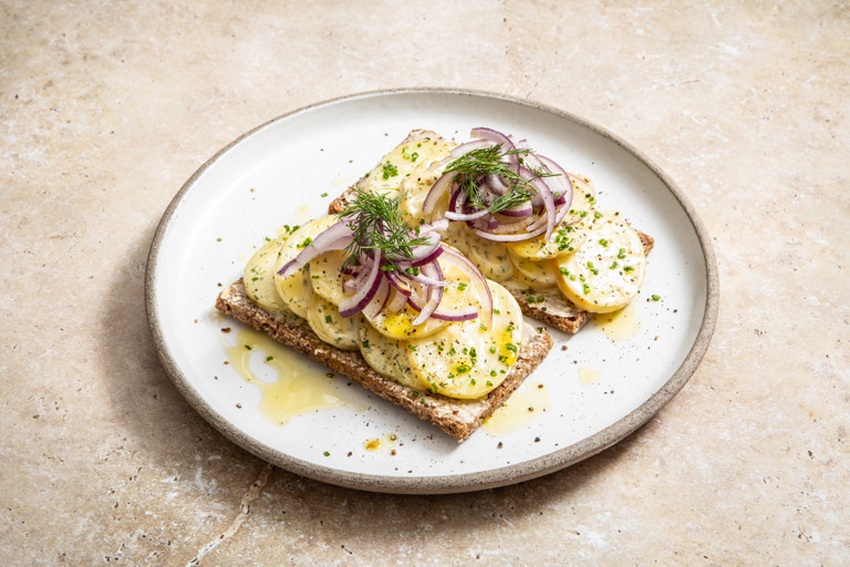Kartoffelmad (Danish potato open sandwich)